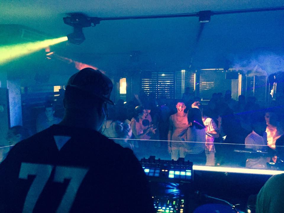 CelebritiesMGMT's tweet photo. [ #THROWBACKMONDAY ] Venerdì 03/07 @DJREDDI at #SolLevanteBeachClub (GE).
#cbbooking #DjReddi #TOPDJ #Reggaetech http://t.co/5YS7dBxY0U