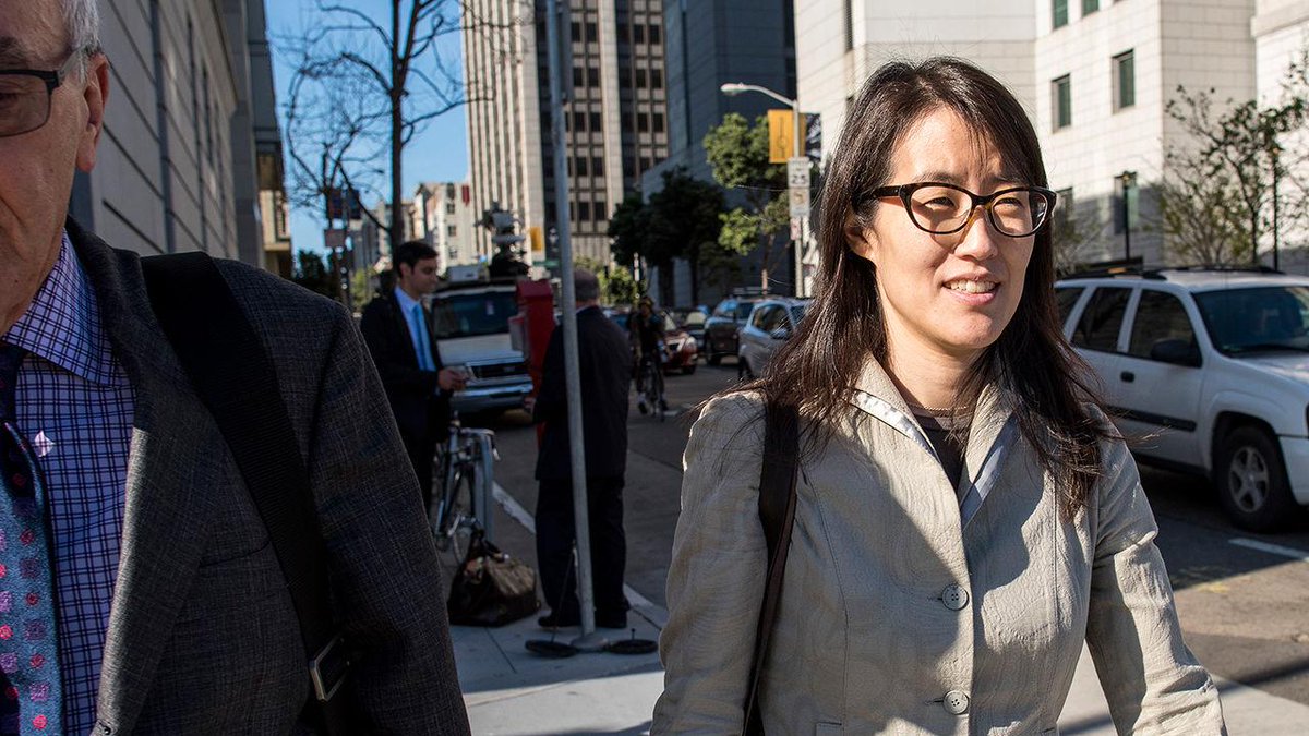FastCompany's tweet photo. Petition asking Reddit CEO Ellen Pao to step down has received more than 160,000 signatures: http://t.co/ex814mJVlG http://t.co/Nx6WH11chD