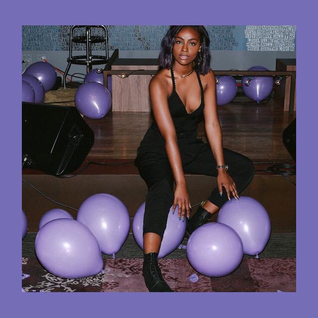 LFL_USA's tweet photo. Our #LFLCSC #CelebrityStyleCrush of the week @justineskye 💞 // #fashion #ootd #style  #instafashion #shoes http://t.co/dqYcXMJt2F