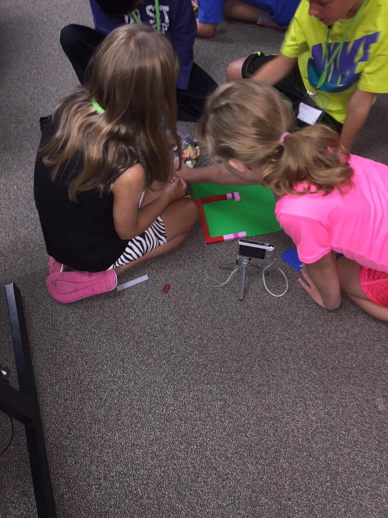 Maddie Ziegler tweet media