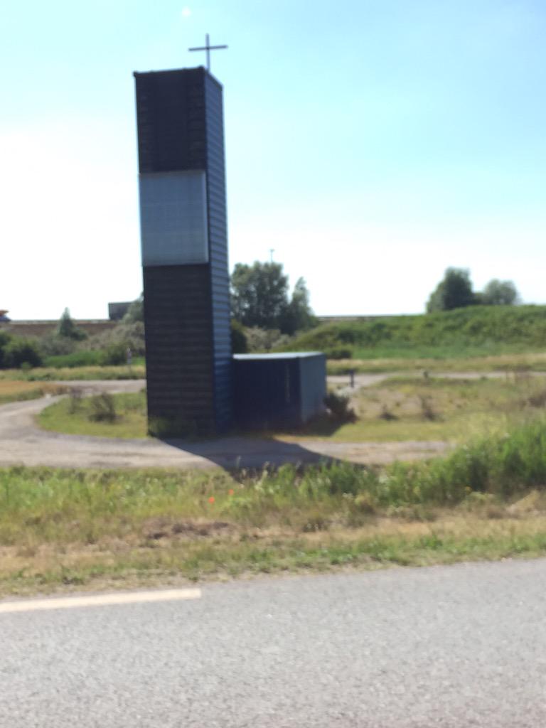 Boevesjak's tweet photo. Onderweg pittoreske kerkjes. http://t.co/RnukSWLjMZ