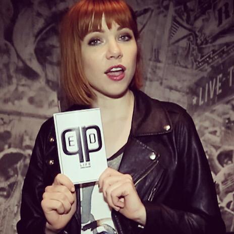 QPEDLife's tweet photo. The uber talented @carlyraejepsen living the #qpedlife  LOVE that you're following your dreams!! http://t.co/YGKWCPNNqS