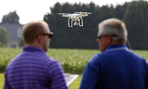 TVCT21's tweet photo. El uso agrícola de los drones en EEUU, a punto de despegar  - http://t.co/eK2MpEz8iB  via @elimpulsocom http://t.co/prh1yABS2e