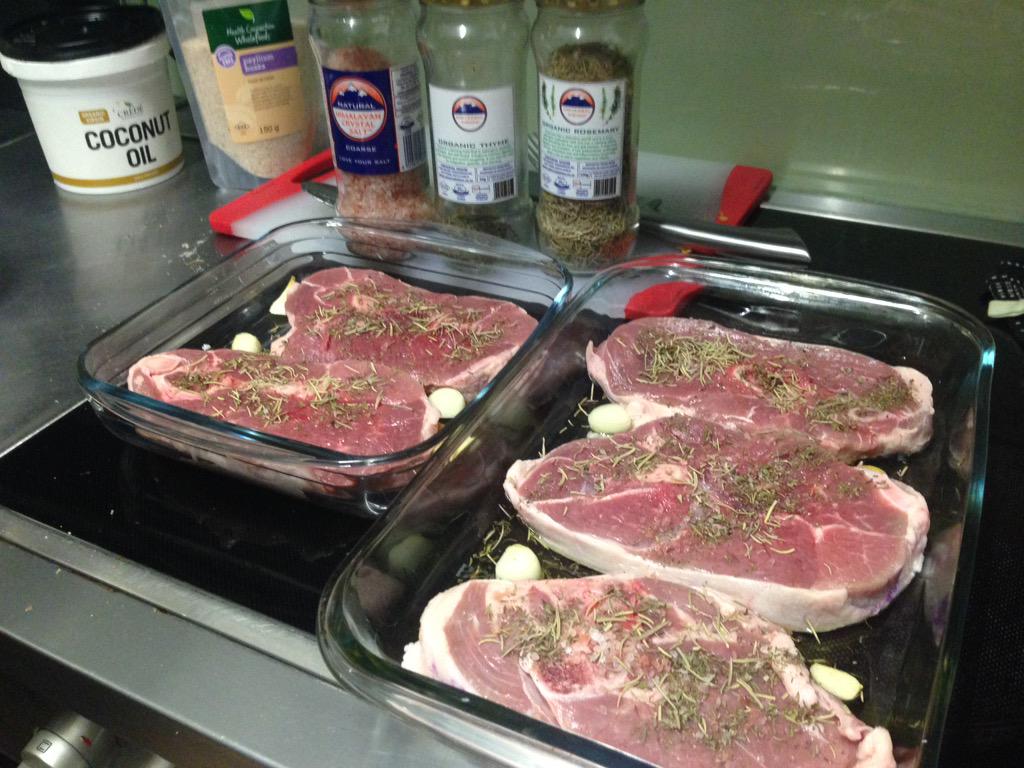 SleekgeekSA's tweet photo. Karoo lamb! Dead simple.. Olive oil, thyme, rosemary, garlic, pink salt.. 20 mins each side on 200. #bulkprep http://t.co/LIkOGHHfY0