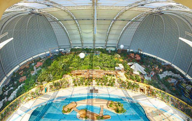 Buzztag_fr's tweet photo. Tropical Islands, le parc aquatique de vos rêves est en Allemagne ! #paradis 

→ http://t.co/eVyJl5b6J7 http://t.co/wTI656KZDq