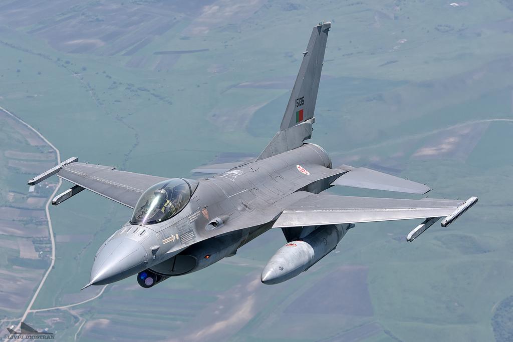 Defensa y Aviación tweet media