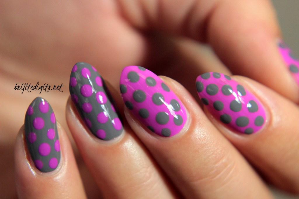 OMD3 Nail Art Challenge – Polka Dot #OMD3nails brijitsdigits.net/2015/07/06/omd…