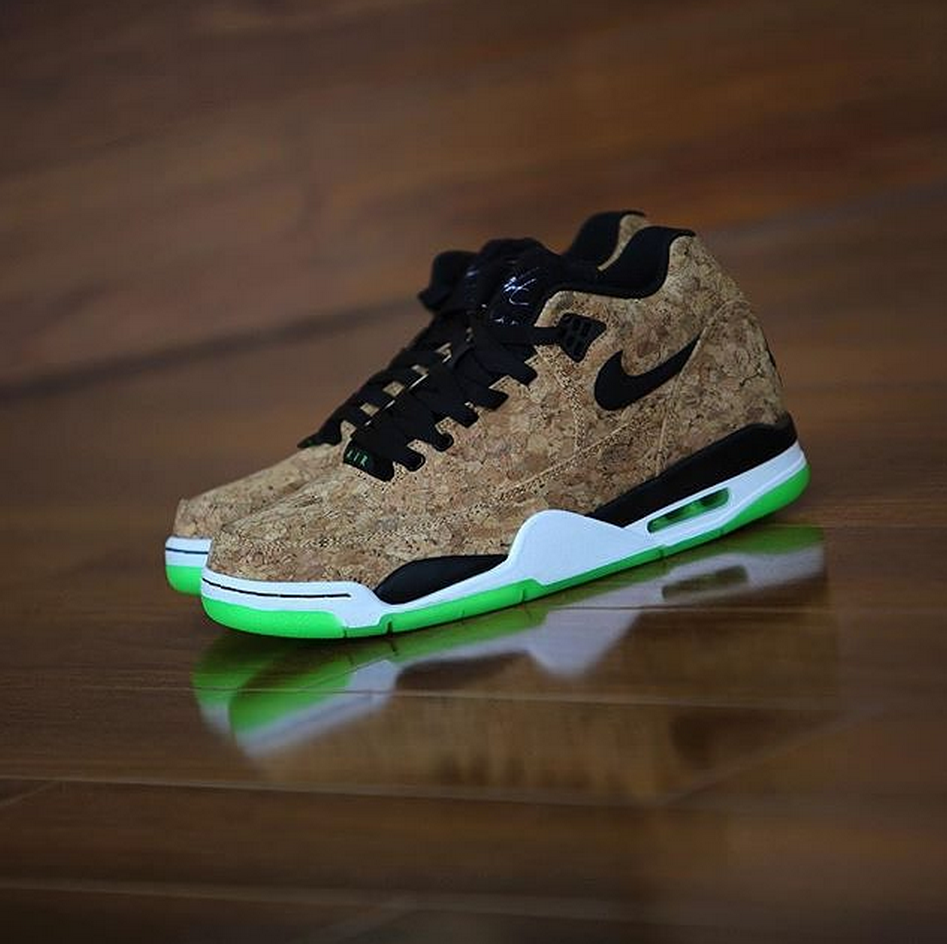 pluma enemigo horizonte تويتر \ basket4us على تويتر: "Nike Flight 'Cork', las zapatillas hechas de  corcho http://t.co/YixE6FaYW7 http://t.co/PJOAAQFY6k"