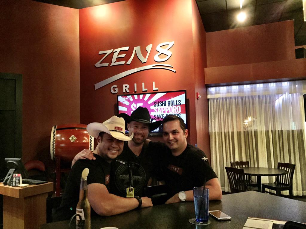 ErnieTsu's tweet photo. @ZEN8GRILL was a delicious lunch with @originalmikeyp and @chefericmah #Stampede2015 @horizonbeers #yyc http://t.co/qibxiAYAA8