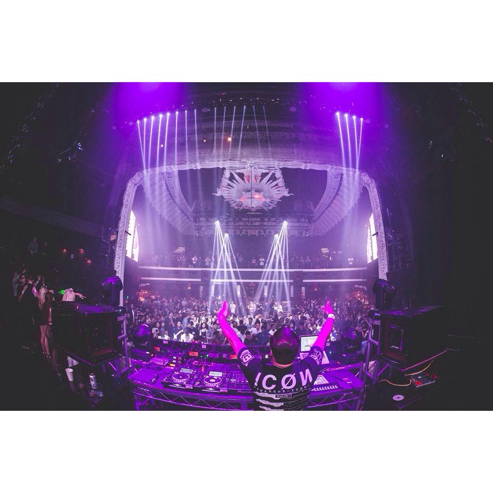 FeelTheBlank___'s tweet photo. #AvalonHollywood http://t.co/htkQe1GQJY
