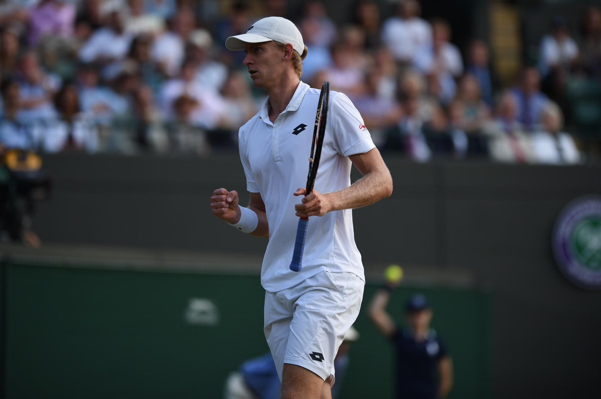 Wimbledon's tweet photo. From 2-5 down in the tie-break, Anderson comes up with some big tennis - THAT volley - to go 7-6, 7-6 ahead http://t.co/KwQNgKqrNM