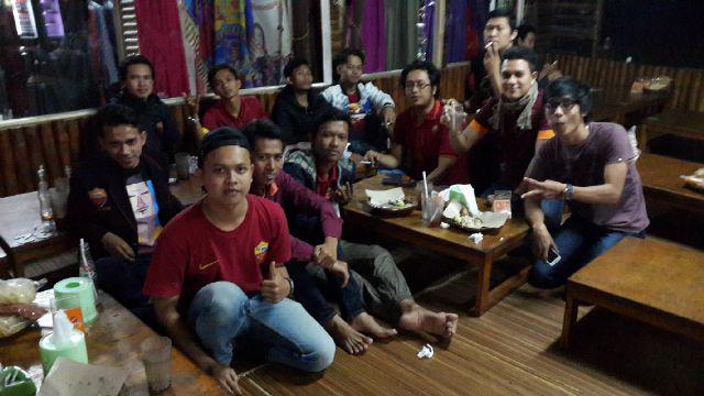 RCI_CiTas's tweet photo. #dokumentasi kopdar+bukber RCI-Citas @OfficialRoma_ID @RomaIndonesia @IFFA_TSM http://t.co/Uuy7YNmxXT