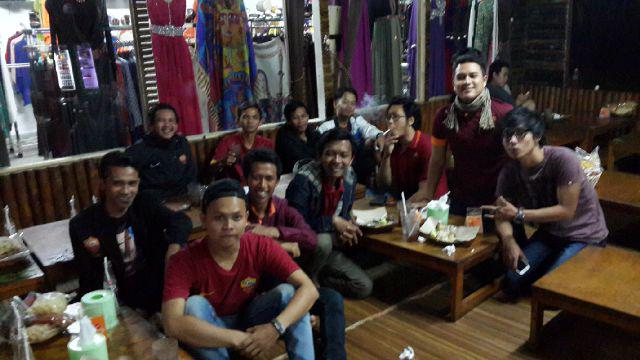 RCI_CiTas's tweet photo. #dokumentasi kopdar+bukber RCI-Citas @OfficialRoma_ID @RomaIndonesia @IFFA_TSM http://t.co/Uuy7YNmxXT