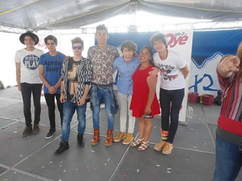 city_villal's tweet image. #OYELAZONACODER Mi mamá siempre acompañandome a todos los lados #CoderMom