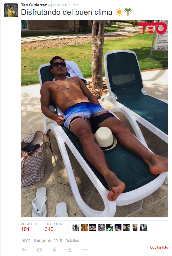 PaladarNegroOK's tweet photo. Mientras River no encuentra un 9 para jugar Semi de Libertadores, así está Teo. Tenían razón sus hinchas, un ídolo. http://t.co/sy9kX7u32T