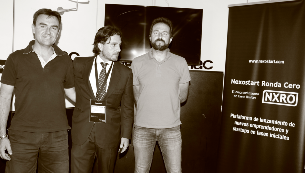 nexostart's tweet photo. Jose Carlos Gómez CEO de @nexostart con Guillermo y su hermano de Hienga, S.L.@YuzzAlicante http://t.co/Zo9CAwiTQ9