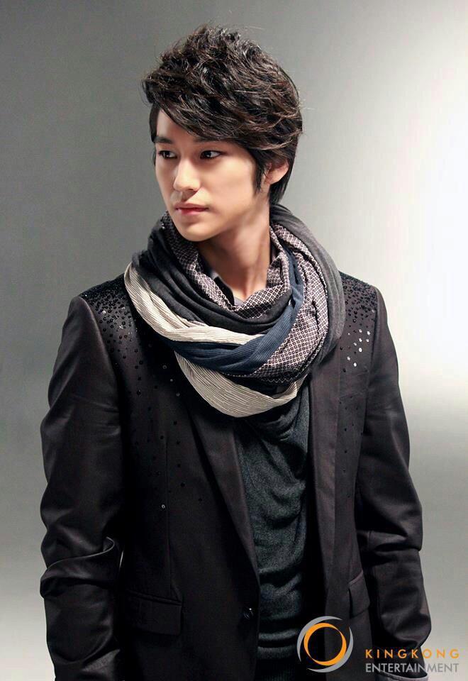 HAPPY BIRTHDAY TO THIS BEAUTY 
KIM BUM    
