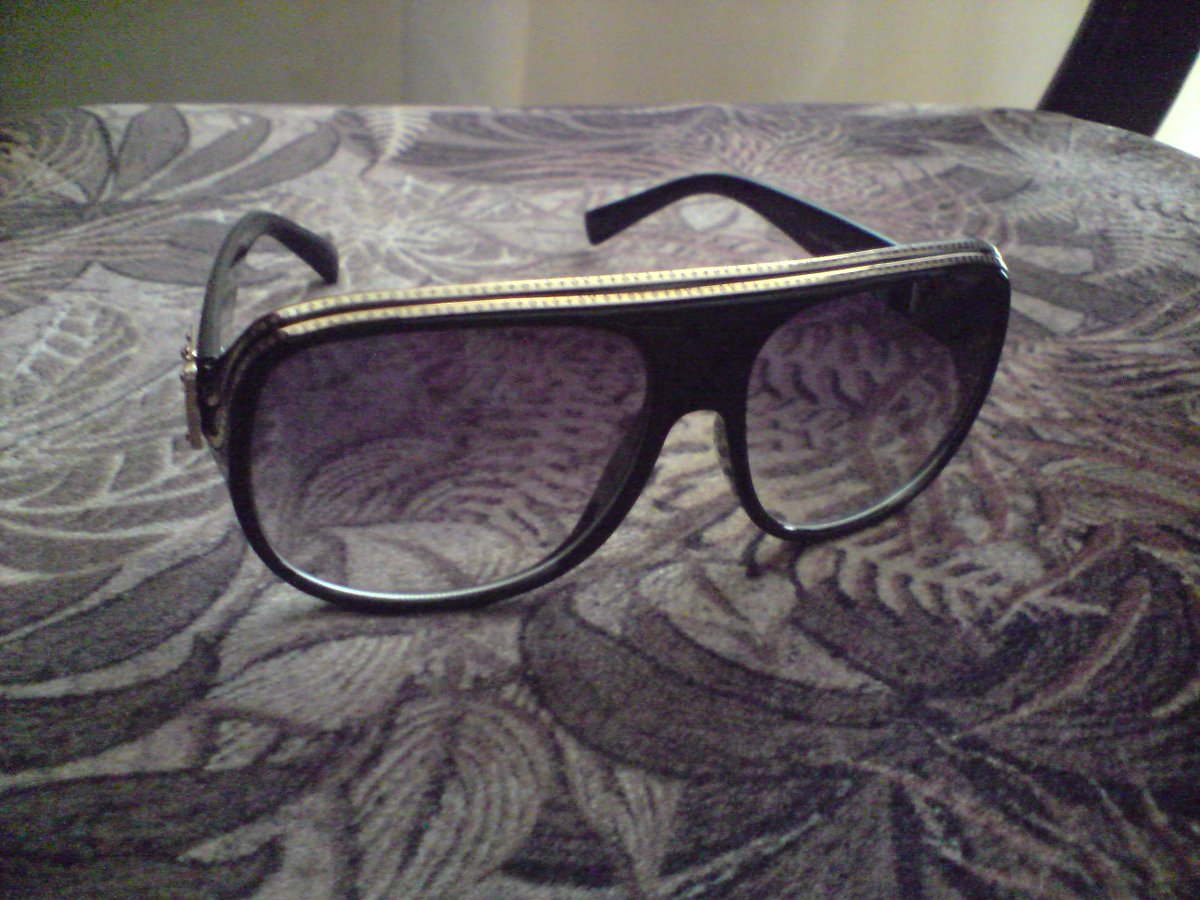 vacharqam's tweet image. #Millionaire #MillionaireSunglasses #Sunglasses  
ebay.com/itm/2719068774…