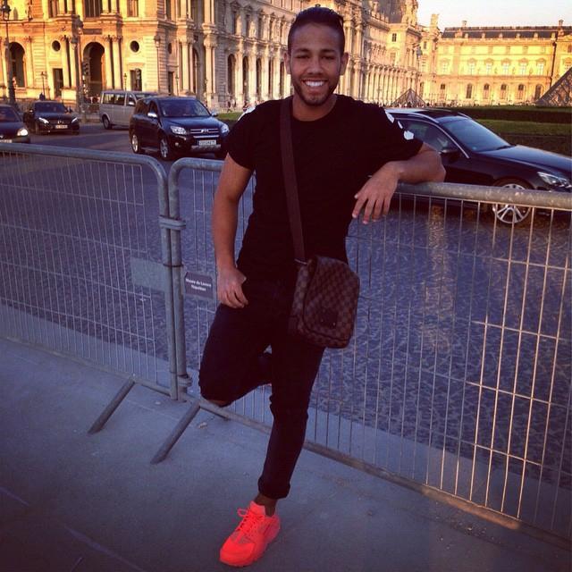 PostDjazair's tweet photo. Guerrier du désert 🔥😍💯🙌🚀 http://t.co/M36BfcG9Uf