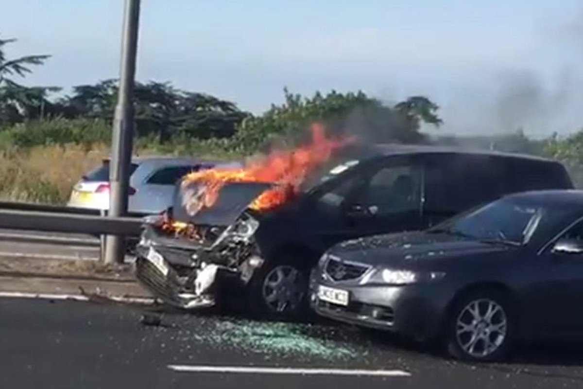 standardnews's tweet photo. Uber accident victim offered £35 refund after minicab crashes on M4 and bursts into flames http://t.co/vb9MLl3BOm http://t.co/EaZKBODwz4