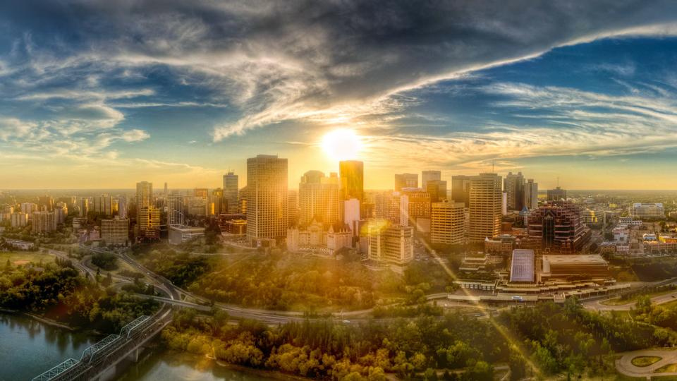 theloopca's tweet photo. We're trending in #yeg! You love us #Edmonton and we love you back: http://t.co/FO1YO5Ghye #EdmontonRules http://t.co/lGNCa1I4BB