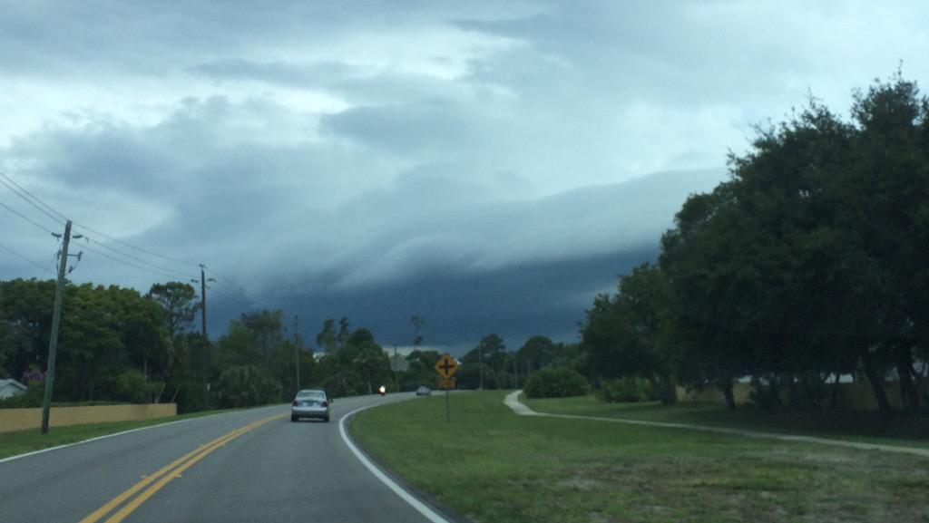 MissPrairieJo's tweet photo. Storms rolling into Daytona/Port Orange @WESH http://t.co/17jnsEnwuL