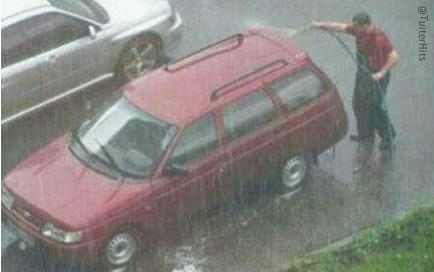TuiterHits's tweet photo. Hay gente tonta. Luego está este señor. http://t.co/0aYzXxfnEW