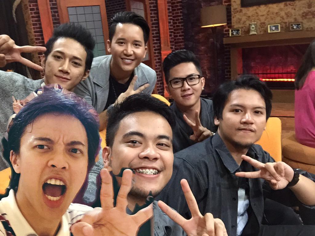 Siapa bilang aku ga hadir di #IniSahurNETBarengSMASH ?! Aku hadir. Hanya sembunyi saja, di backstage.