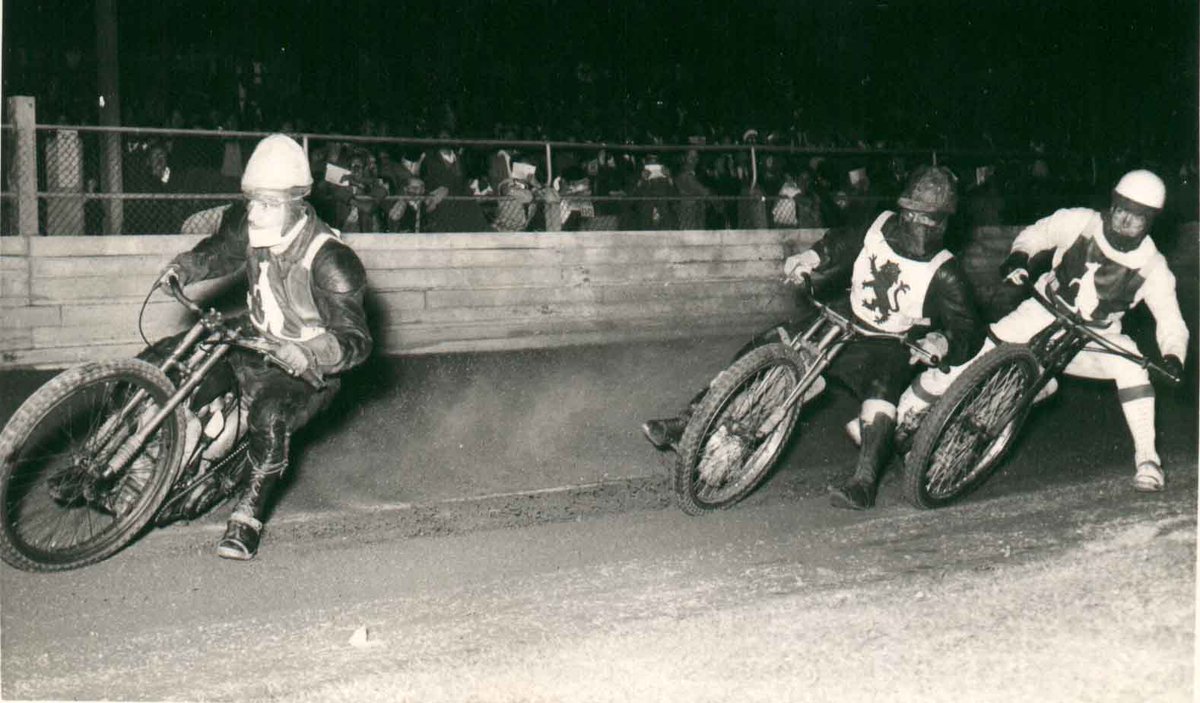 UprightSpeedway's tweet photo. I'm tired tonight. #LackOfTweets Here's a nice pic though #OldSchool http://t.co/zoABOVNHCc
