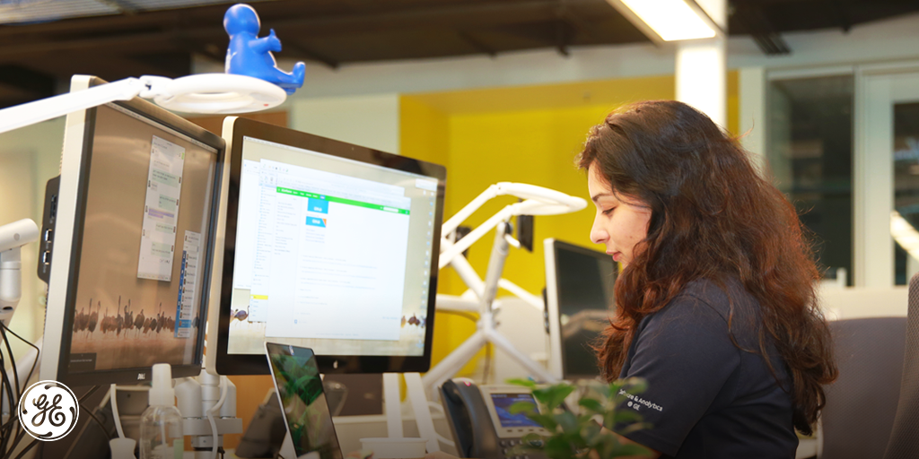 GE_Digital's tweet image. At the Software Center, one monitor just isn&apos;t enough. #developerproblems #coderproblems