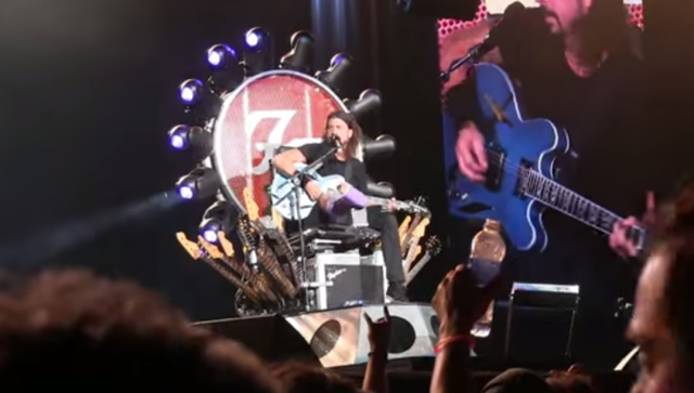 SPIN's tweet photo. Dave Grohl: "I was high as a f--king kite" when designing @foofighters throne http://t.co/wlNizddiLy http://t.co/SqxDaA6xs3