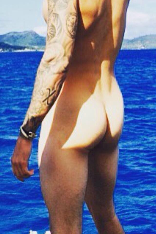 Meanwhile In Justin Bieber's Ass.