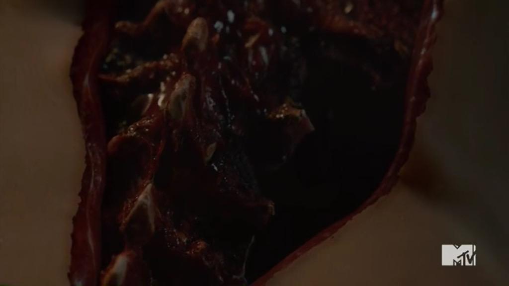 MTVteenwoIf's tweet photo. She's a KANIMA #TeenWolfSeason5 #WHATISTRACY http://t.co/AemVOhrSTo