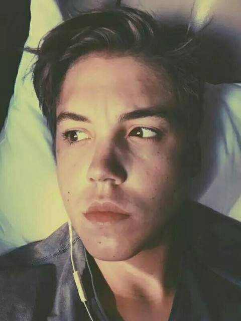 Happy 18th birthday Matthew Espinosa,have a great day! love you lots     