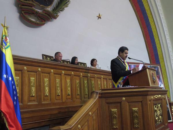 StellaLugo's tweet photo. Excelente Presidente @NicolasMaduro en la Asamblea Nacional #ElEsequiboEsNuestro #VzlaApuestaPorLaPaz http://t.co/rotTUFt1GM