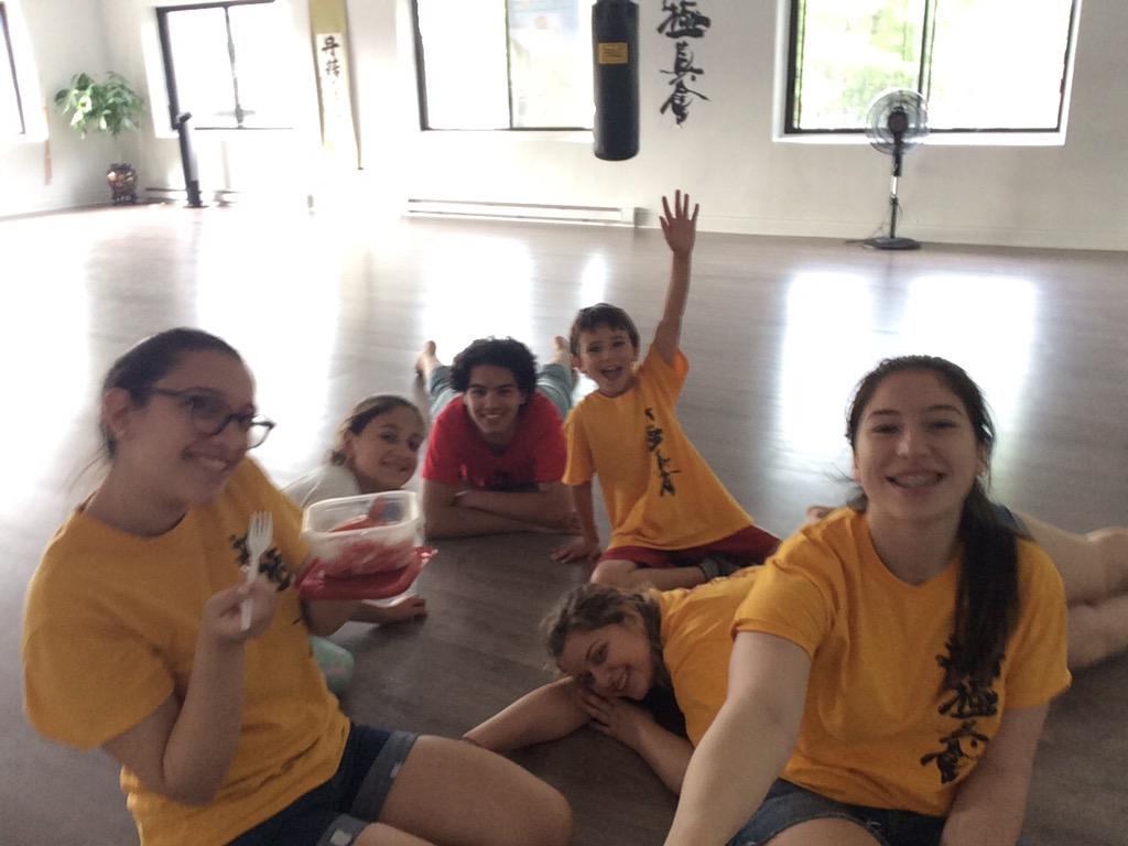 katlpx's tweet image. day one was exhausting but successful 👍🏻 #monitorlife #boobseye