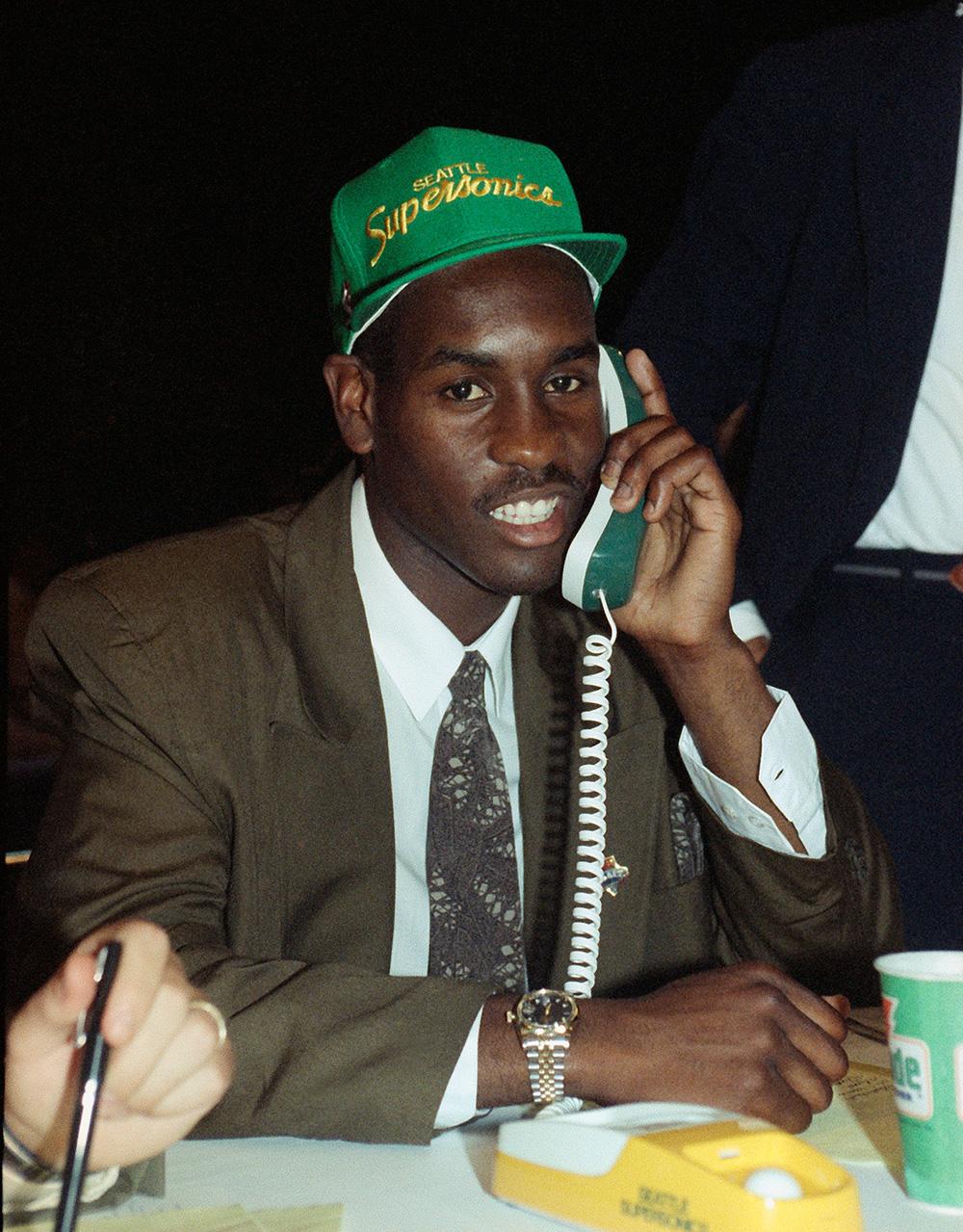 Happy Birthday Gary Payton, He was born on July 23, 1968. 

Sports history July:  