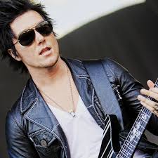 Happy birthday Synyster Gates (born 7 July 1981) guitarist and backing vocalist for Avenged Sevenfold. 