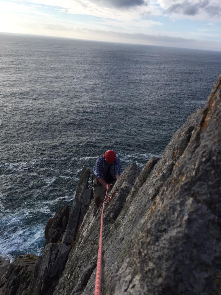 Allterrainteach's tweet photo. @TrevithickLA What does the Boss do when he's finished work? #CommandoRidge http://t.co/dNgLWLyxdG