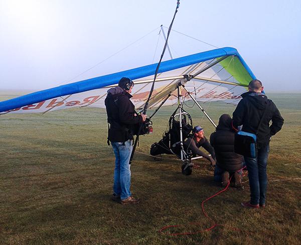 Taking <a href="/nualahafner/">nuala hafner</a> for an early tandem hang glide to report the weather with <a href="/jonnydurand/">jonnydurand</a> <a href="/sunriseon7/">Sunrise</a> #sun7