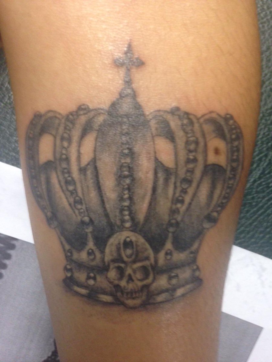 Iink Junkie Sa Gospel Of Death Crown Tattoo Piece Done By Celph Made At Iinkjunkie Sa Http T Co Oe8agvjrbw