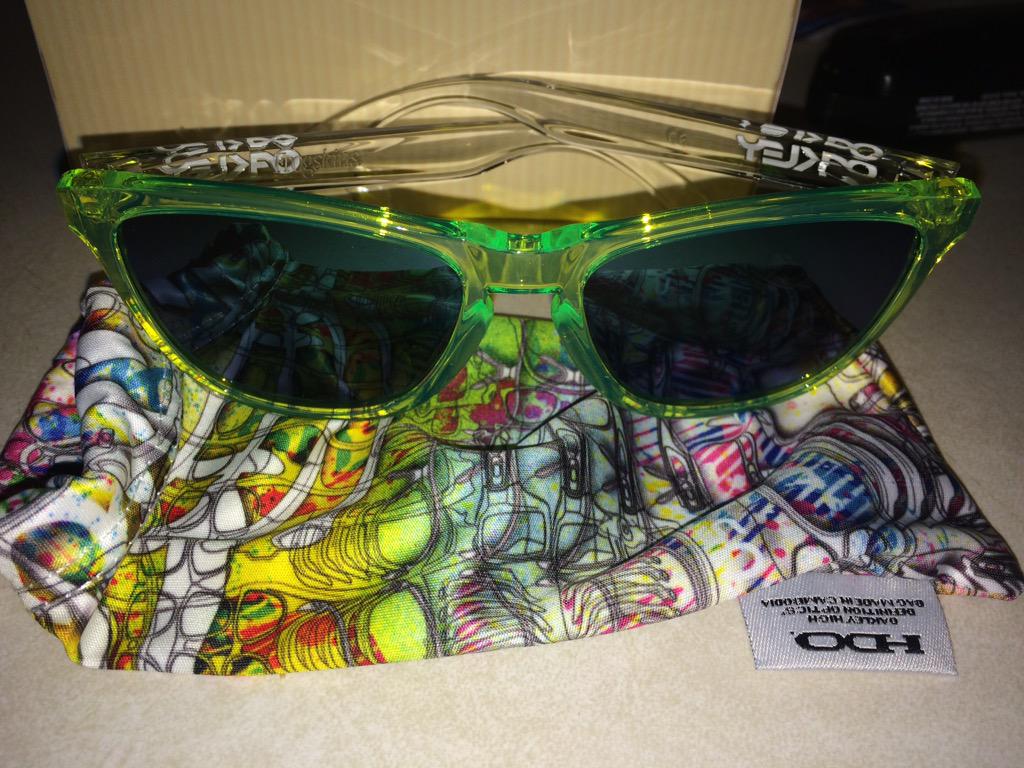 EnvyMe316's tweet photo. My custom Oakley's finally came in!!! ๐๐๐๐๐๐๐๐ #oakleys #customoakleys #limegreen http://t.co/F6kPVki3Bh