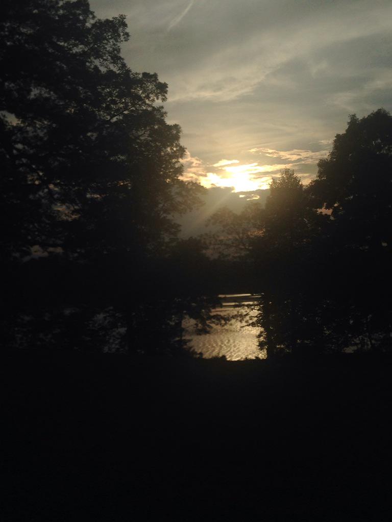 AMadrachimov's tweet photo. Some pictures from our spontaneous trip to catch some sunsets #clouds #sunset  #heart http://t.co/wEqodcjROj
