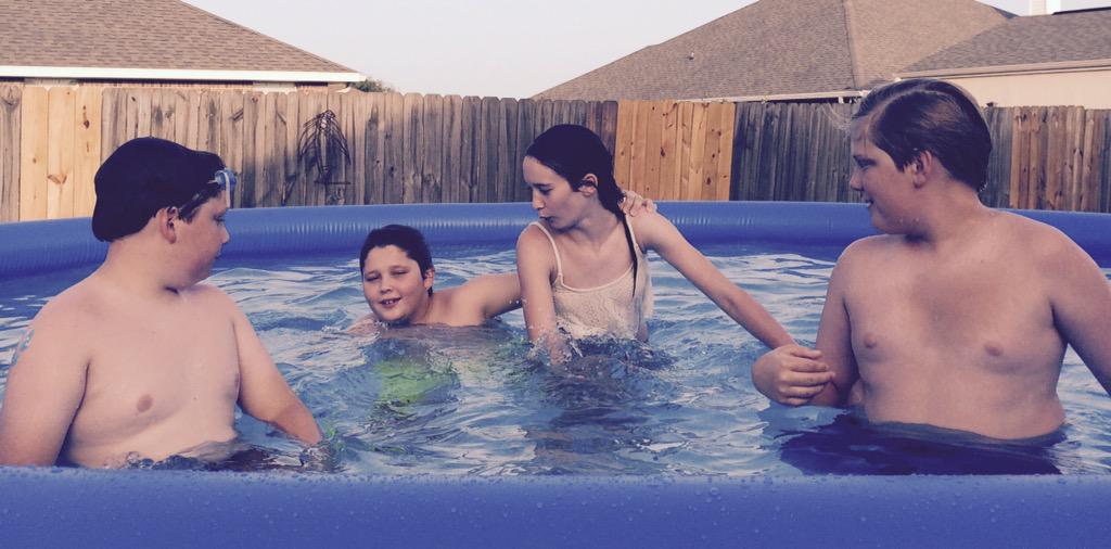 hhuckle's tweet image. Having pool time fun!!! Love this!!!