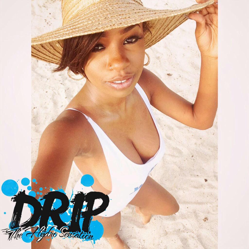 DripJuly25's tweet photo. This beautiful girl representing for DRIP July 25,2015 @ 78 Constant Spring Road 🙌🏾😍 #DripNation #DripGirl http://t.co/FOL7gYwF0i