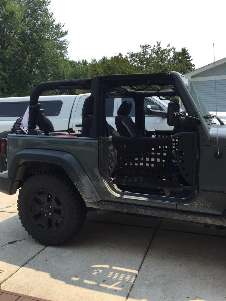 Mccrumbles's tweet photo. #JeepMafia #Jeepaholics #jeeper #JeepLife #jeephers #hinesdrive #313 http://t.co/CMUFlOa9AB