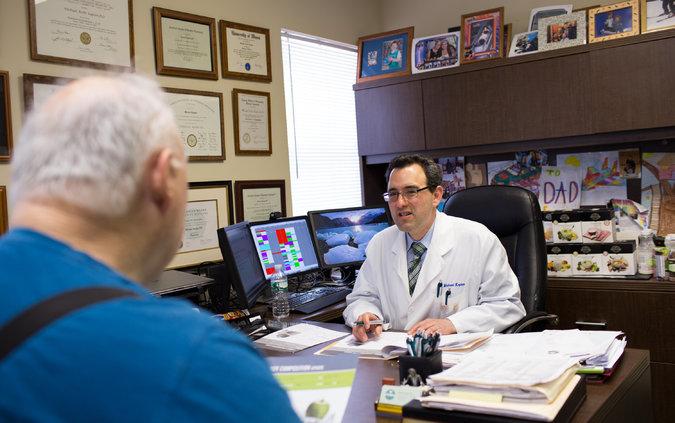 MayoClinic's tweet photo. "Red flags" raised as health law allows #insurance payments to #diet clinics @nytimes http://t.co/oAohSTv2J5 http://t.co/k7pGlwrmjM