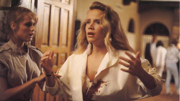 Cosmopolitan's tweet photo. "Can't Buy Me Love" Star Amanda Peterson Dies at 43 http://t.co/OUzG13pAT8 http://t.co/ggYTeL8HXH