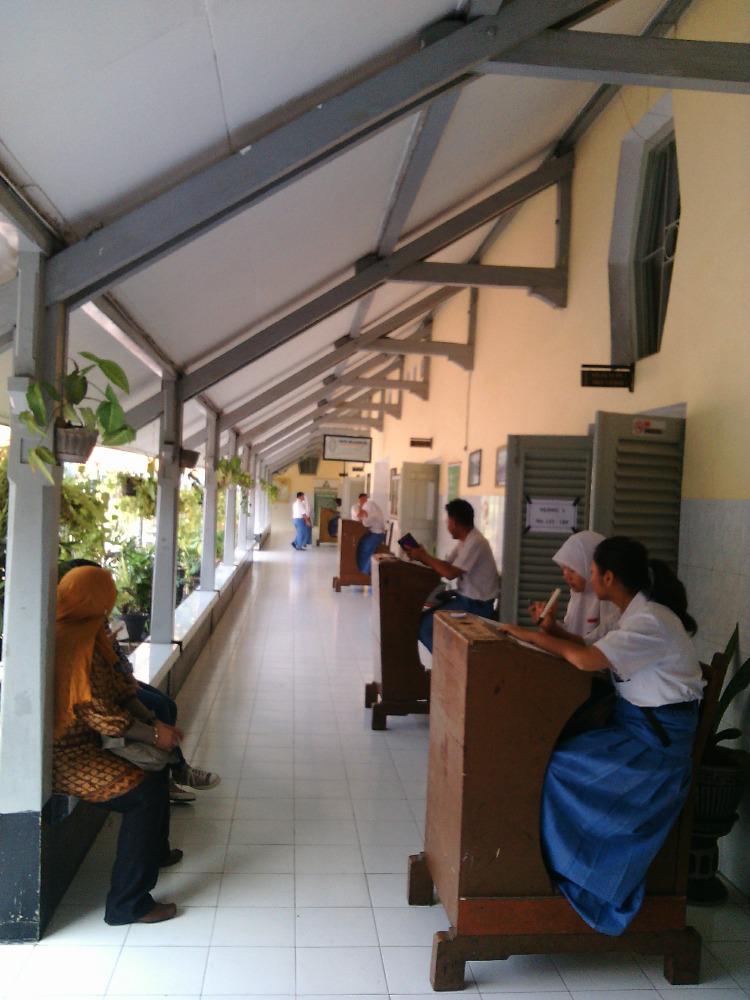 BeSMALAne's tweet photo. Hai smalane 18, jangan lupa daftar ulang hari ya pukul 08.00-16.00 :) http://t.co/V3BVUXaoC0