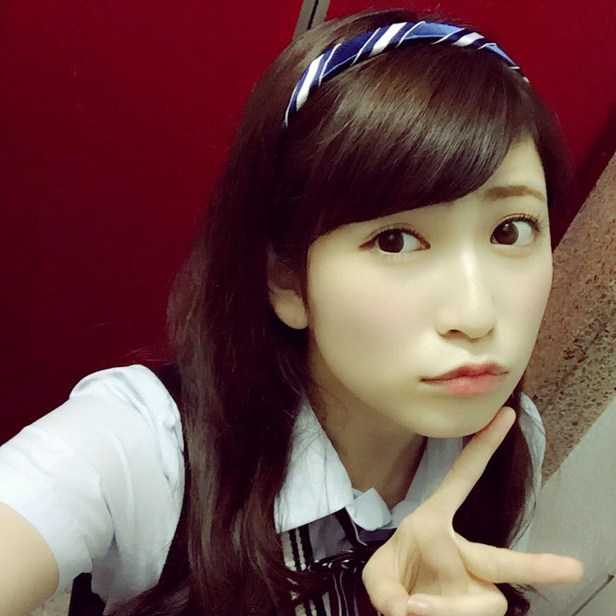 AKR_NMB's tweet photo. 本家様Twitter

朝から撮影📷✨

朝は顔が浮腫んだまんまの撮影…笑
むくみやすいのです。笑 http://t.co/VVkRg0kmHI
